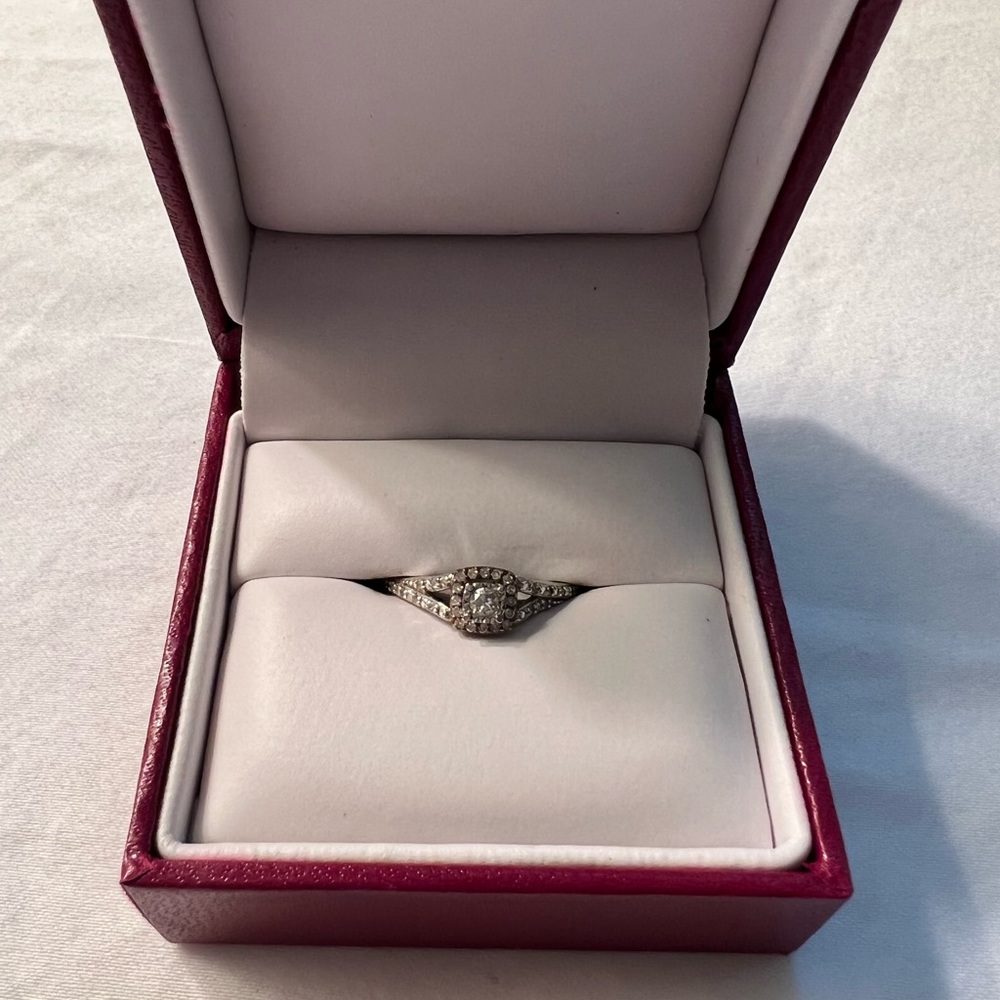Diamond ring